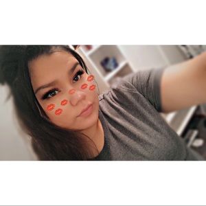 Meet your Posher, Monica